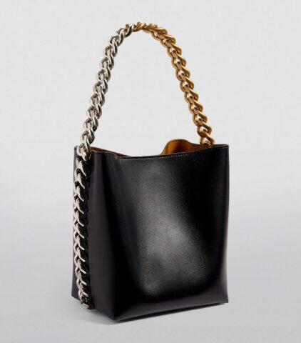 STELLA MCCARTNEY
Small Chain Bucket Bag